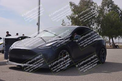 media/Oct-19-2025-Speed Ventures (Sun) [[a6e7fe67be]]/Around the Pits/